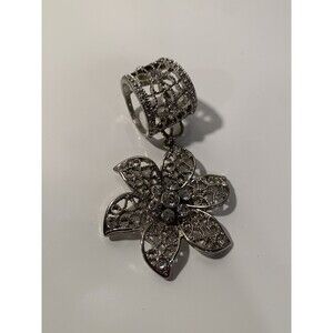 GORGEOUS Scarf Bail Ring Slider Flower Pendant Rhinestone Silver-tone